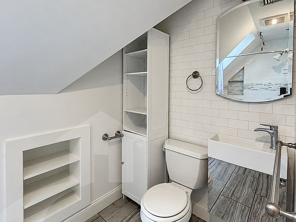 3rd image of 55 Garfield St #1