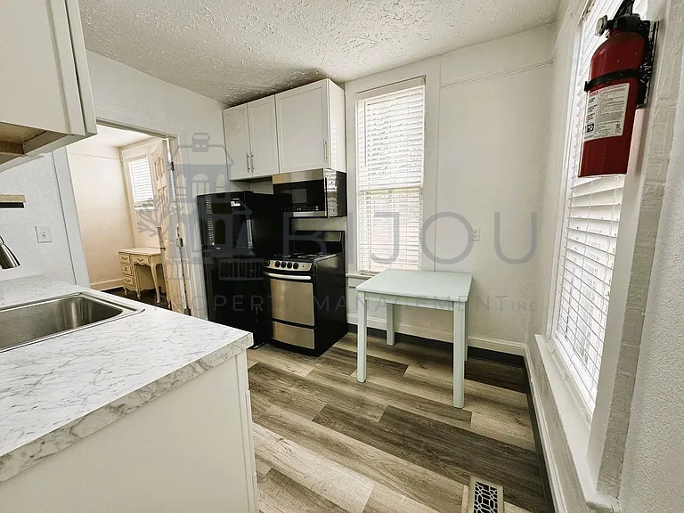 Downtown Rooms — Photo 3