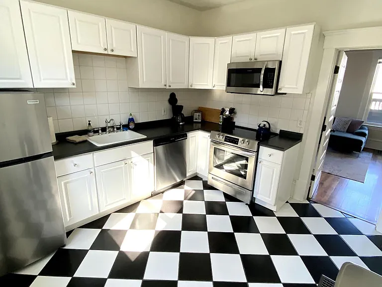611 S Walnut St #1 — Photo 6