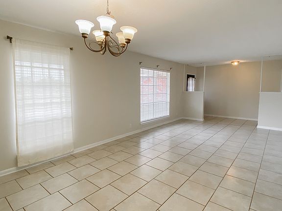 5th image of 1601 S Whispering Woods Dr