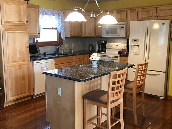 4th image of 122 Pinto Ln