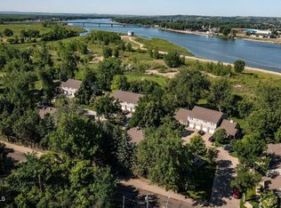 120 Riverside Park Rd, Bismarck, ND 58504