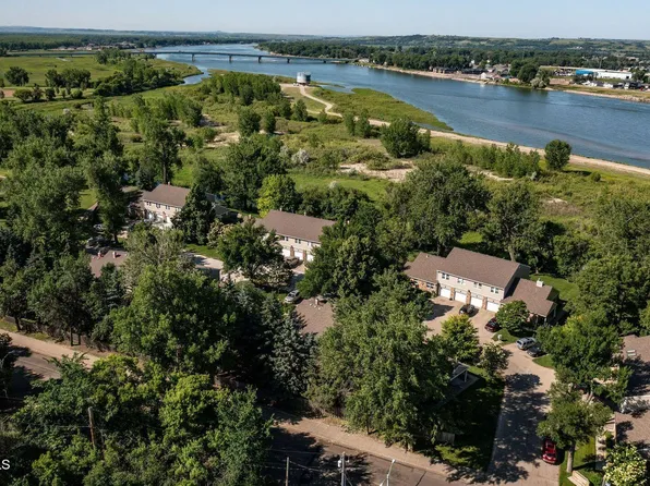 120 Riverside Park Rd, Bismarck, ND 58504