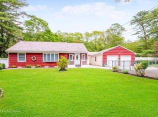 414 Shannon Blvd, Yaphank, NY 11980