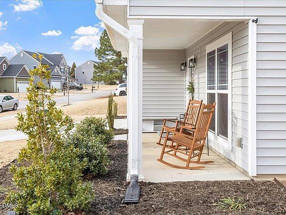 3rd image of 315 Shore Pine Dr