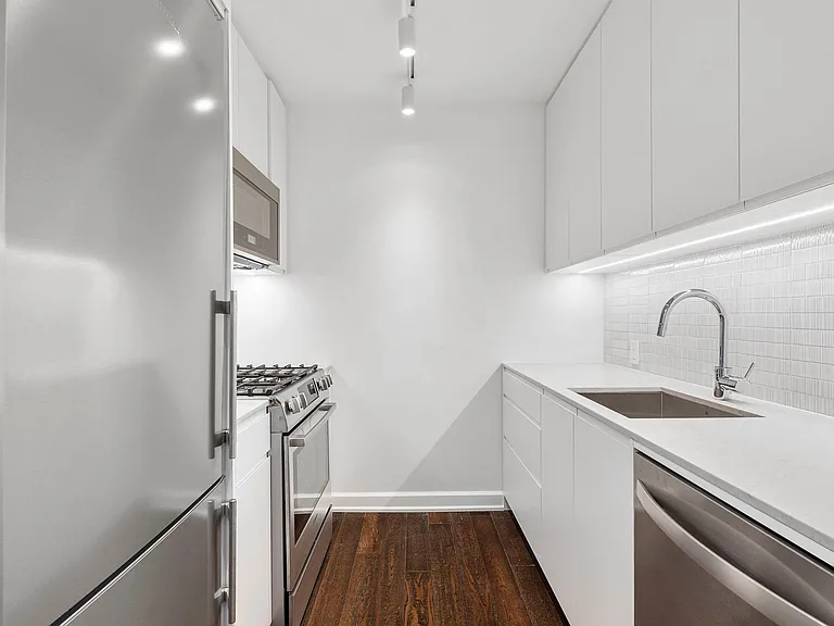 77 W 24th St #12-G — Photo 5