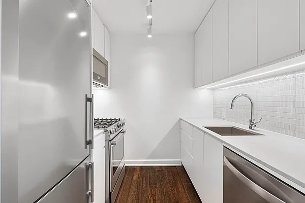 77 West 24th Street #22A