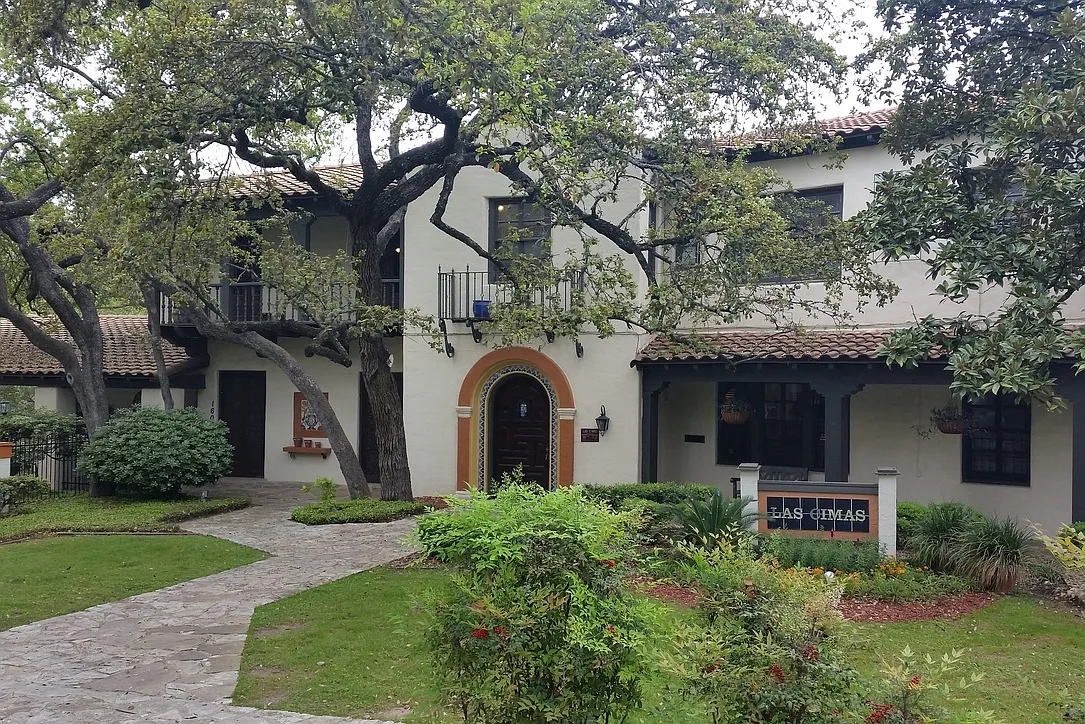 Las Cimas — Photo 2