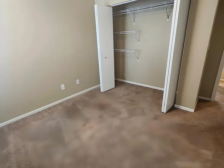 909 Wescott Sq #909 — Photo 20