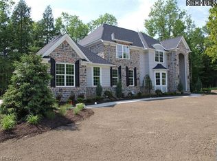 53 Sterling Lakes Dr, Pepper Pike, OH 44124