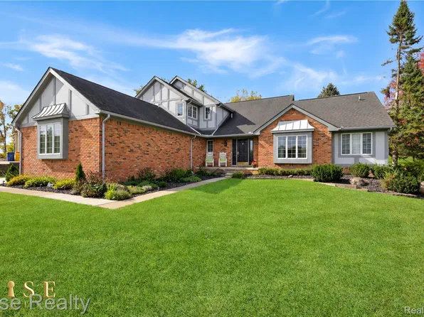 69075 Brookhill Dr, Romeo, MI 48065