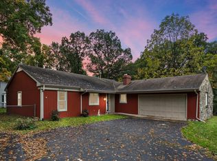 2043 Lakewood Pl, Crown Point, IN