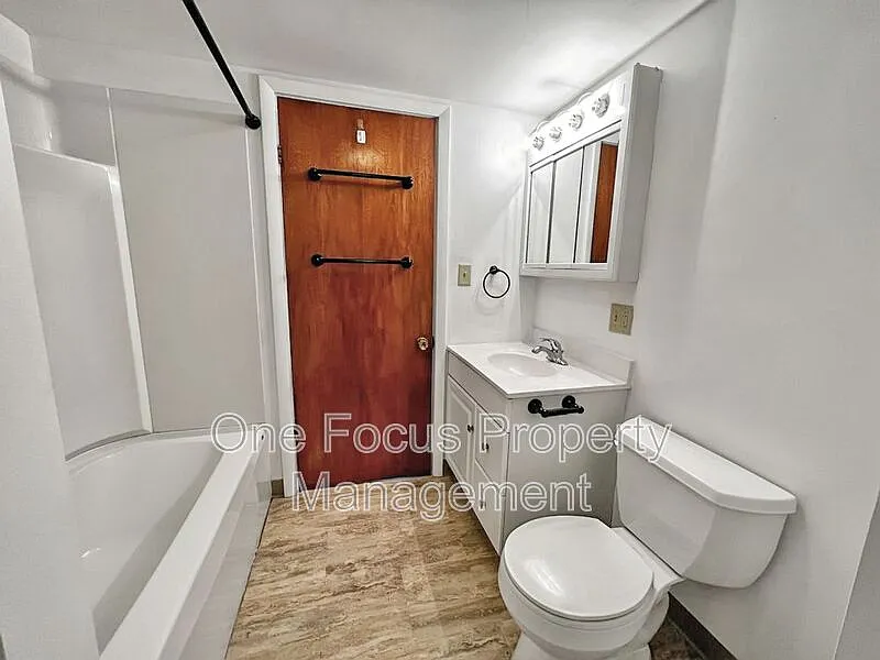 1 bed, 1.0 bath, $795 — Photo 1
