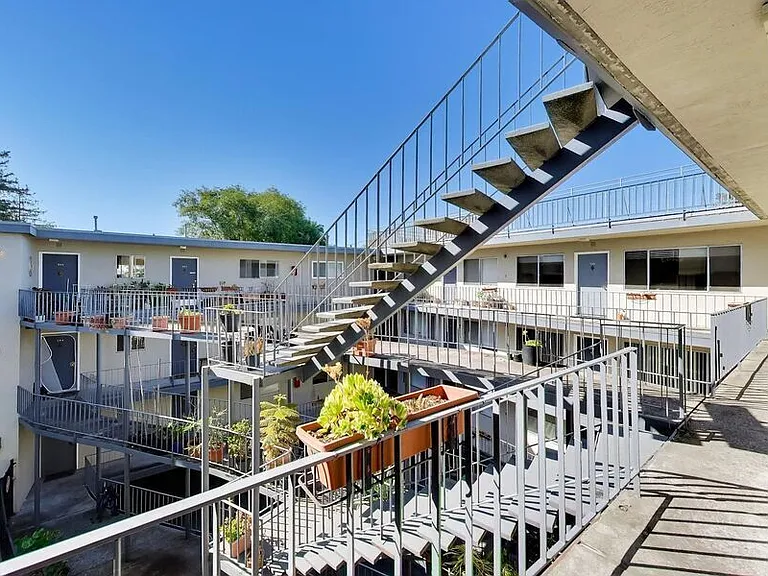 671 Vernon Street — Photo 14