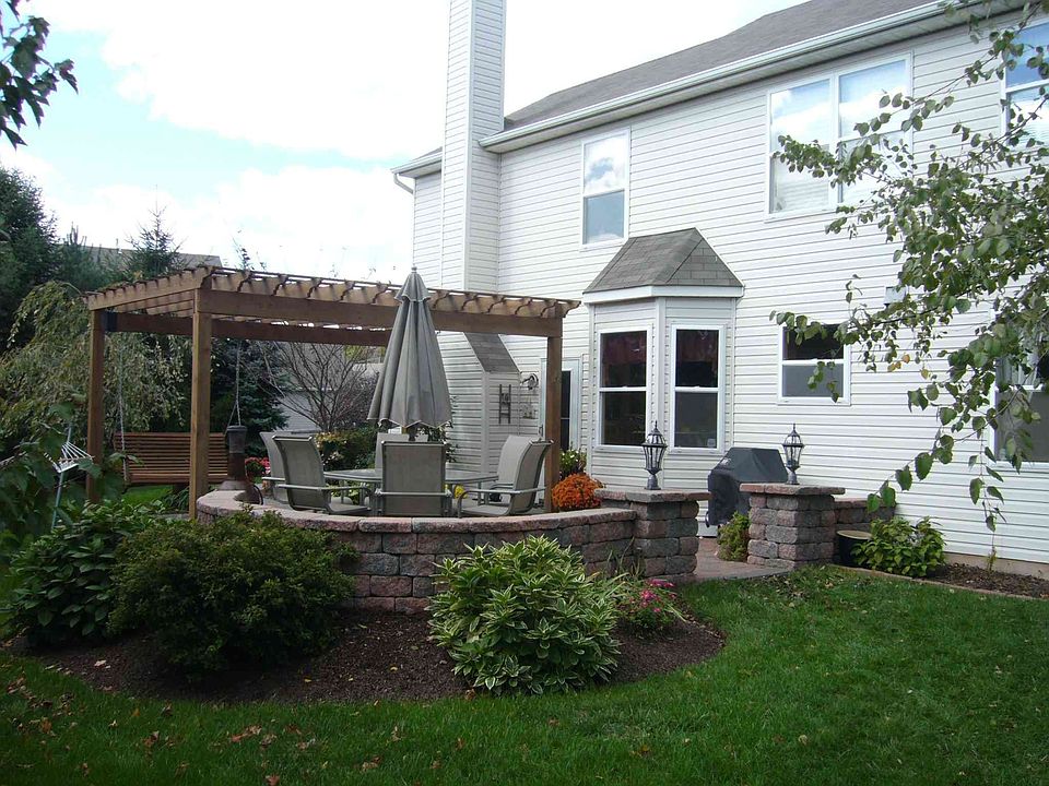 Custom EP Henry Patio