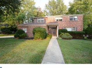 512 Country Club Dr, Cherry Hill, NJ 08003