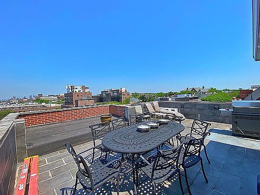 1st image of 392 14th St #4