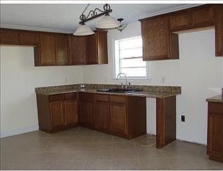 3rd image of 7817 Duke Ct