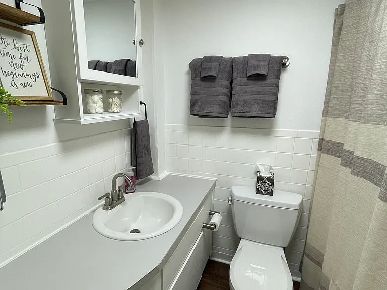 3926 Perry St — Photo 8