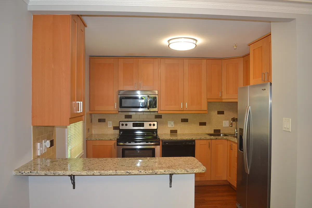 Kitchen - 1 Ingleside Ct