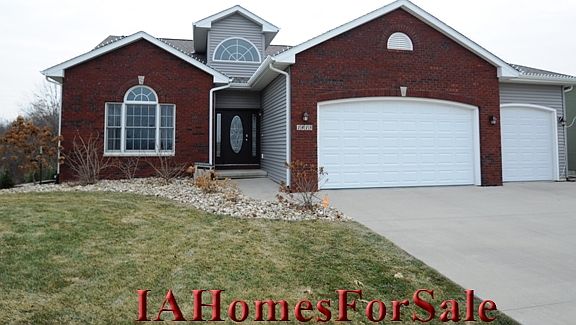 1815 Silver Maple Trail
