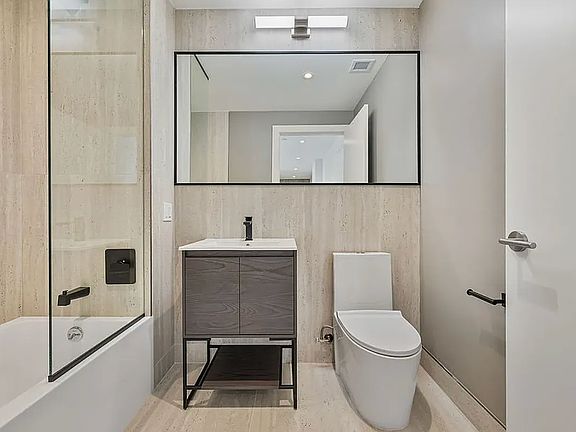5th image of 379 Hawthorne St #3C