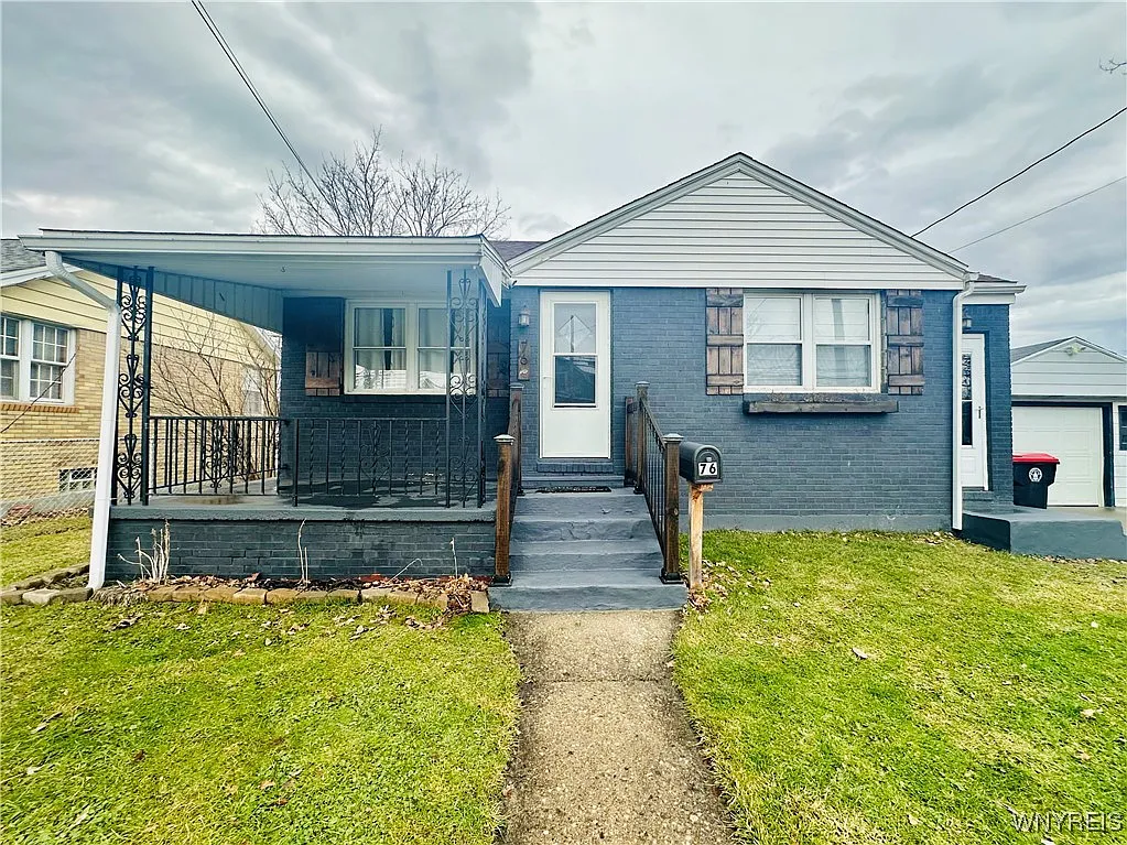 76 Erie St photo 1