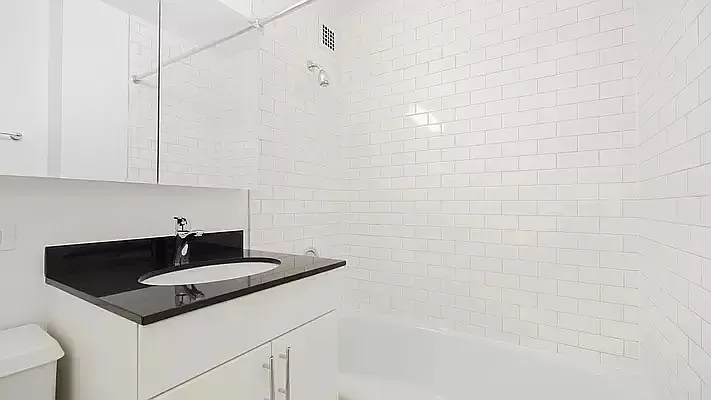 Rented by Oxford Property Group | media 8