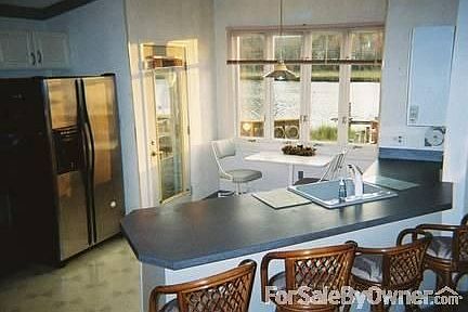 Designer kitchen with breakfast nook : Waterview kitchen ,breakfast bar & nook area