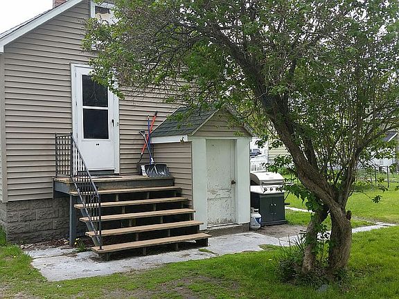 3rd image of 1111 Ford Ave