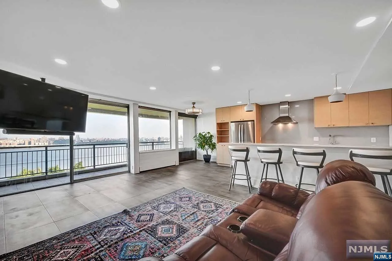 4 Horizon Rd APT 801 photo 1