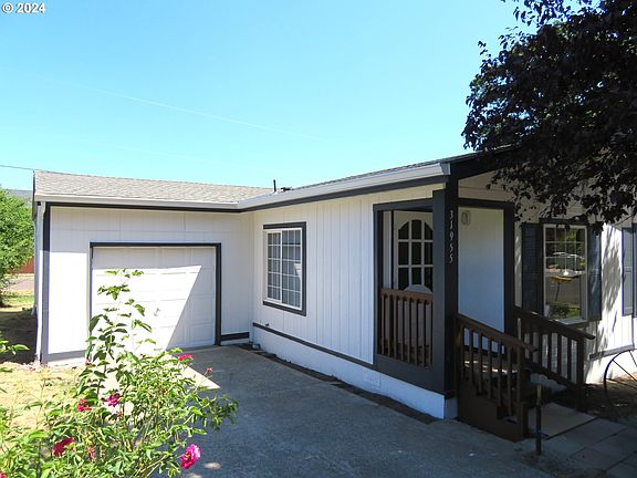 3rd image of 31955 NW Meadow Dr