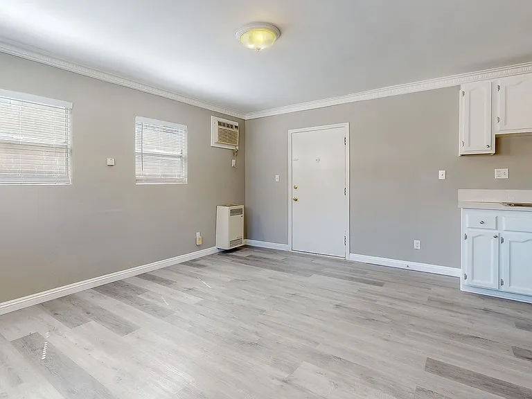 1818 N Kingsley Dr — Photo 43