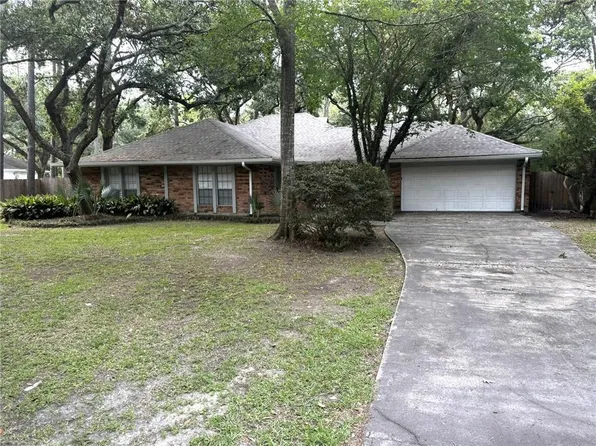 365 Moss Ln, Mandeville, LA 70471