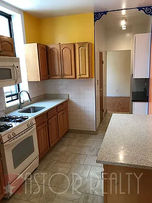 Rented by Astor Realty | media 8