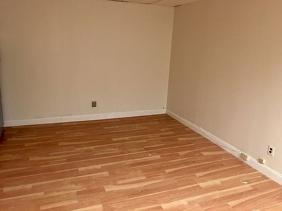 2nd image of 246-3 Jamaica Ave #1