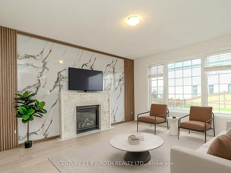 3027 Monarch Dr — Photo 2