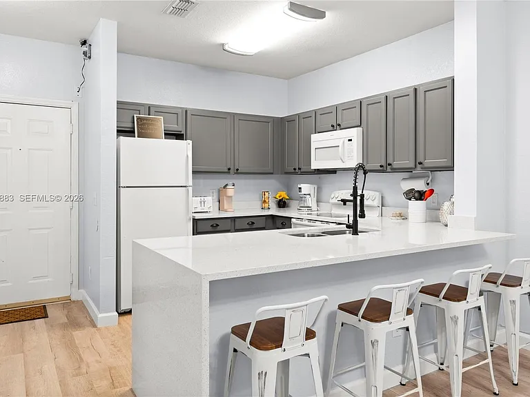 3175 Feltrim Pl #305 — Photo 34