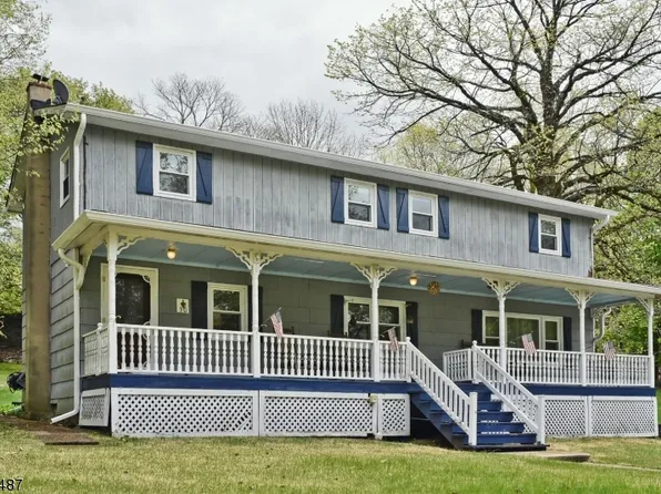 30 Mountainview Ave, Mount Arlington Boro, NJ 07856