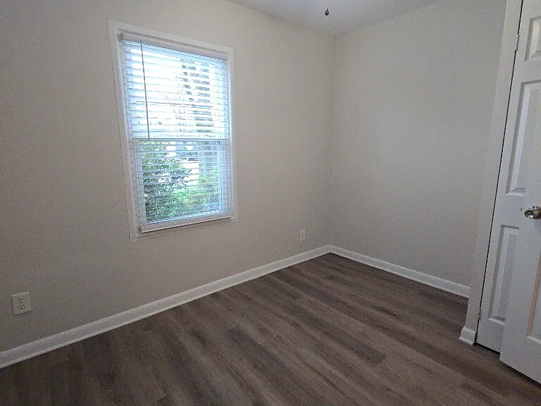 981 Olympia Dr — Photo 15