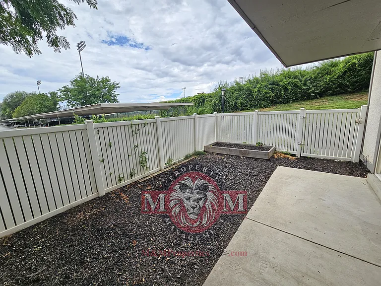 5704 S Waterbury Way #H — Photo 19