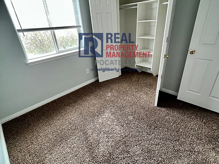 1580 Zener St — Photo 8