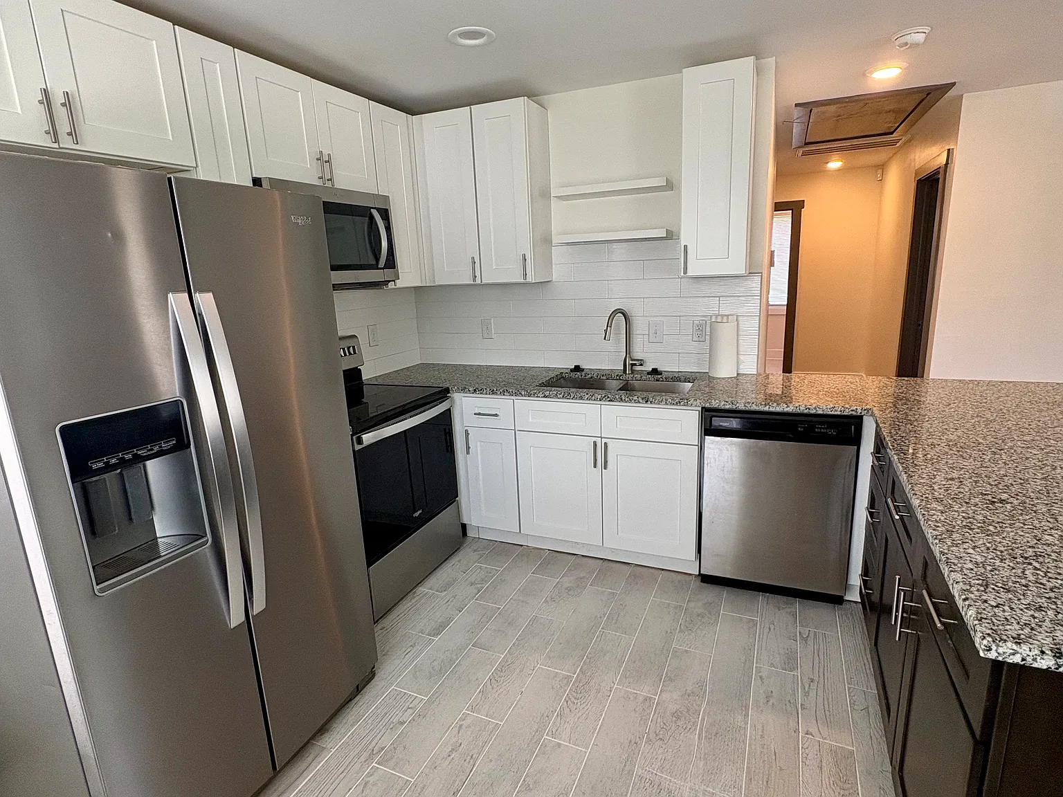 2713 Vance Ave — Photo 4