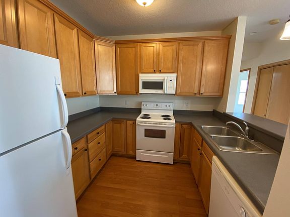 2nd image of 2329 Bristol Dr Unit 205