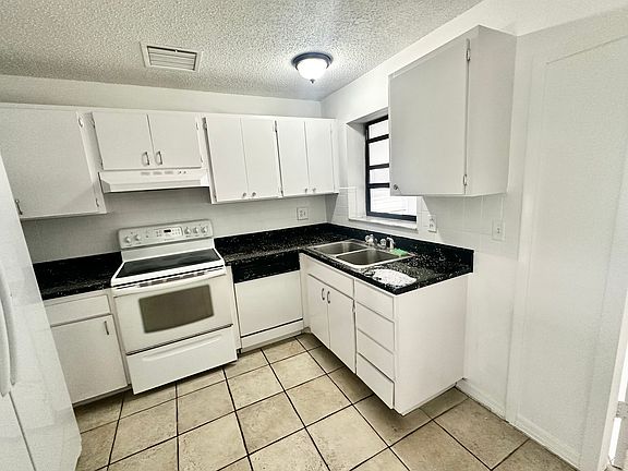 5th image of 7418 Jenner Ave