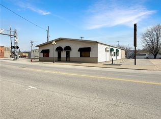 104 S Central Ave, Casey, IL