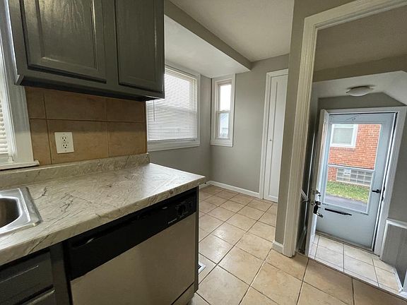 3rd image of 19170 Renwood Ave