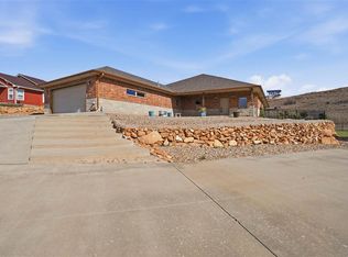 105 Granite Ridge Cir, Medicine Park, OK 73557