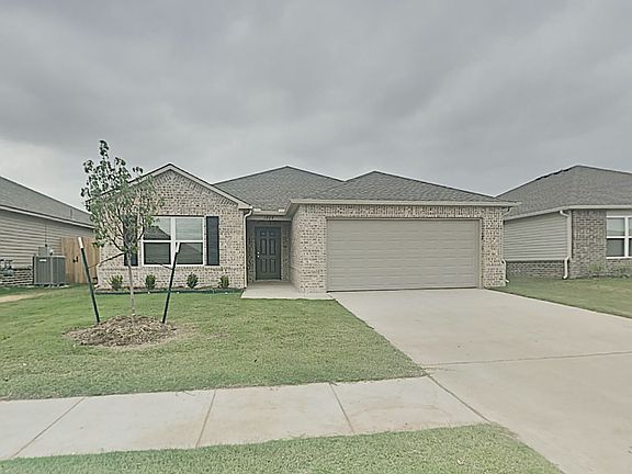 2nd image of 1809 Hannah Ln