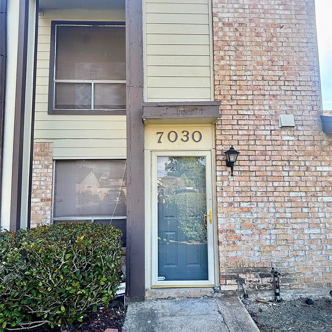 3 bed, 2.5 bath, 1744 sqft, $1,800 — Photo 1